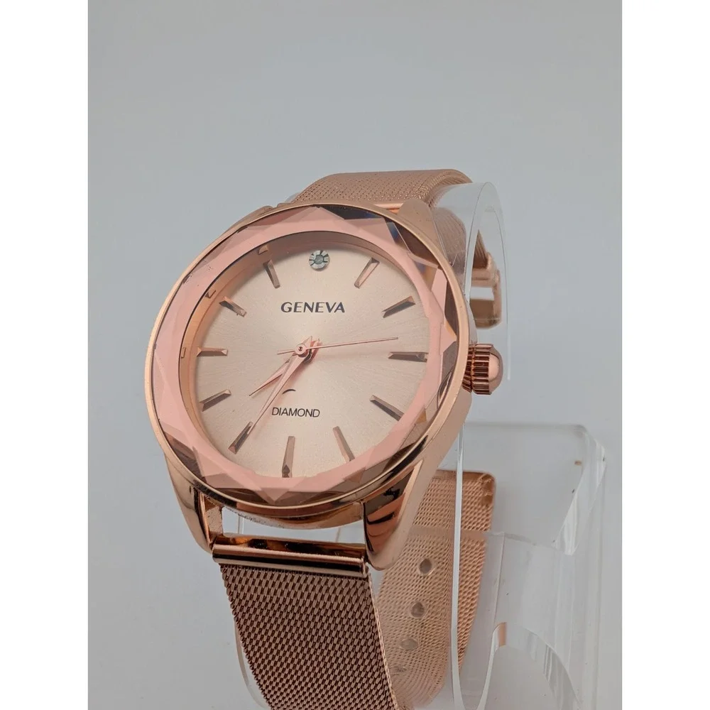 Geneva Watch Women 34mm Case Rose‎ Gold Mesh Metal Band- New Battery
